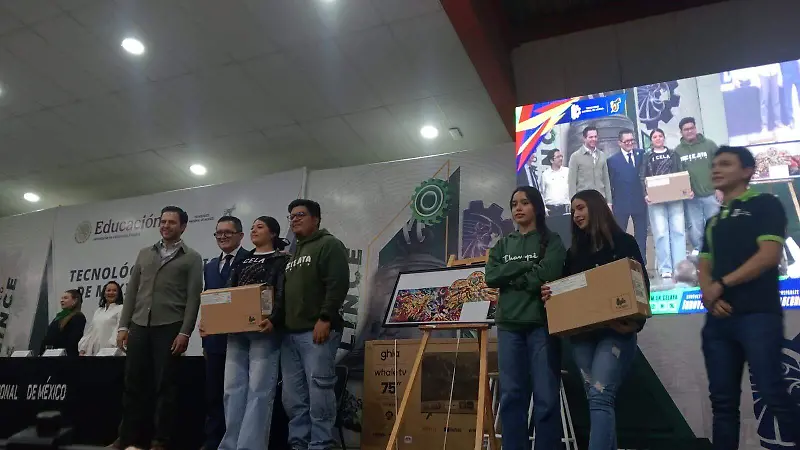 Entrega del equipamiento y mobiliario recibido. 